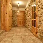 Oereghegyi Panorama Villa, Villa