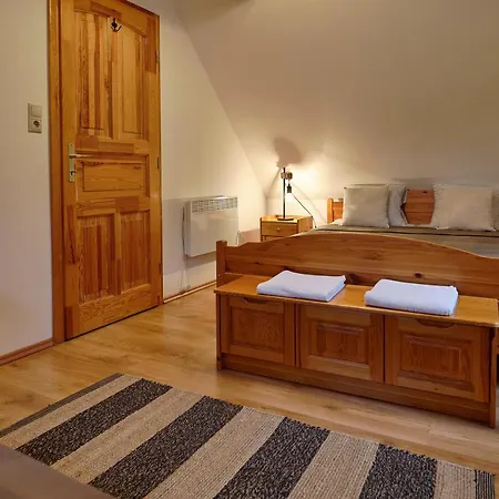 Oereghegyi Panorama Villa, Βίλα