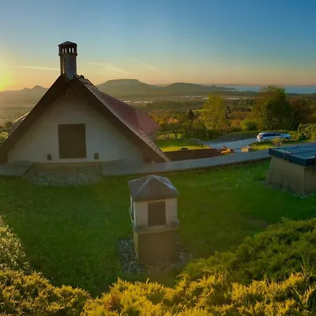 Oereghegyi Panorama Villa, Vila Balatonederics