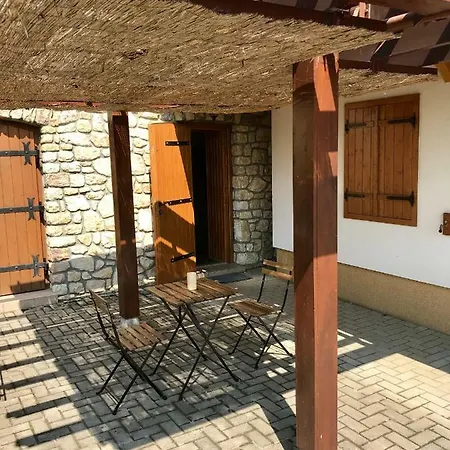 Vila Oereghegyi Panorama Villa,