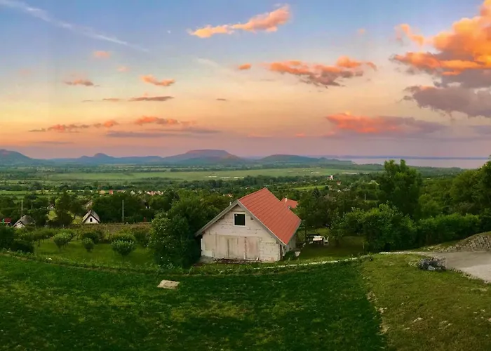 Oereghegyi Panorama Villa, Вилла *