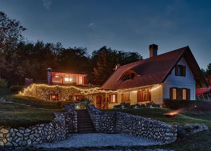 Oereghegyi Panorama Villa, *