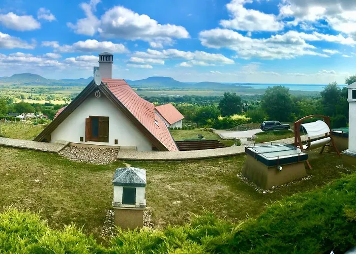 Вилла Oereghegyi Panorama Villa, Балатонедерич
