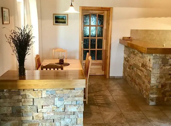 Oereghegyi Panorama Villa, וילה